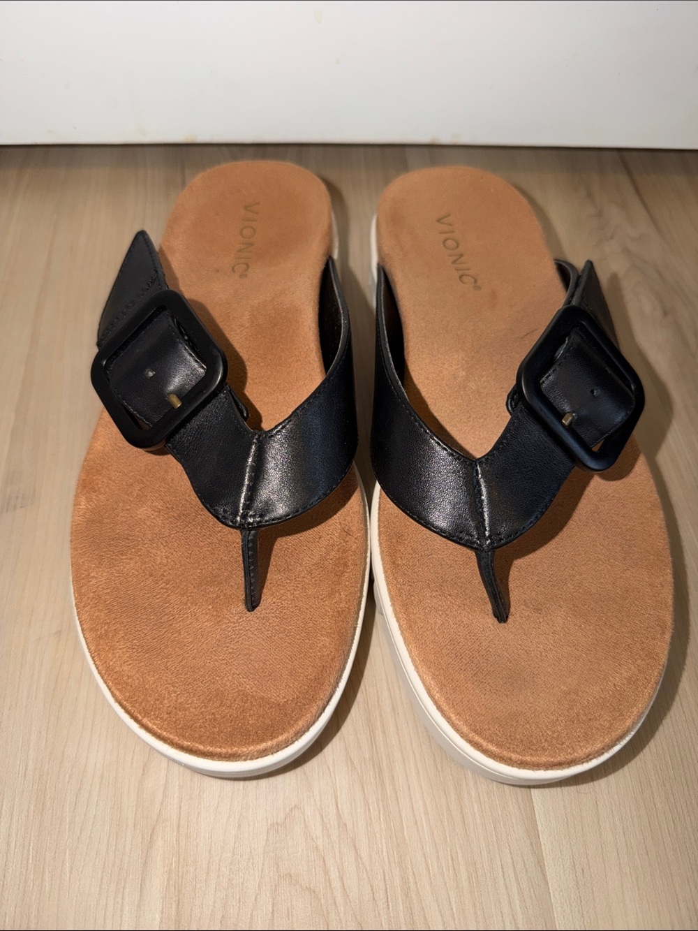 Vionic Uptown Marin Orthotic Thong Sandals